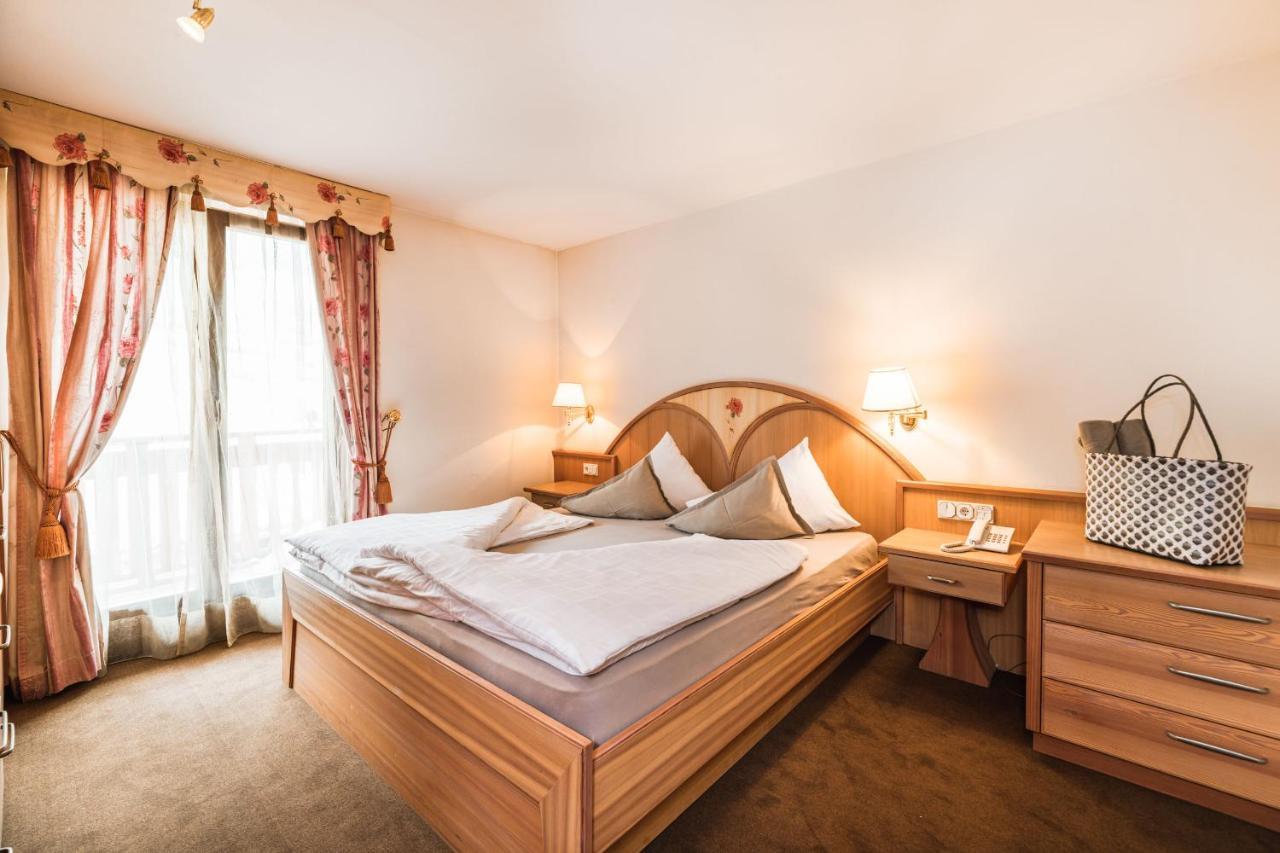 Hotel Weingarten Appiano Sulla Strada Del Vino Esterno foto