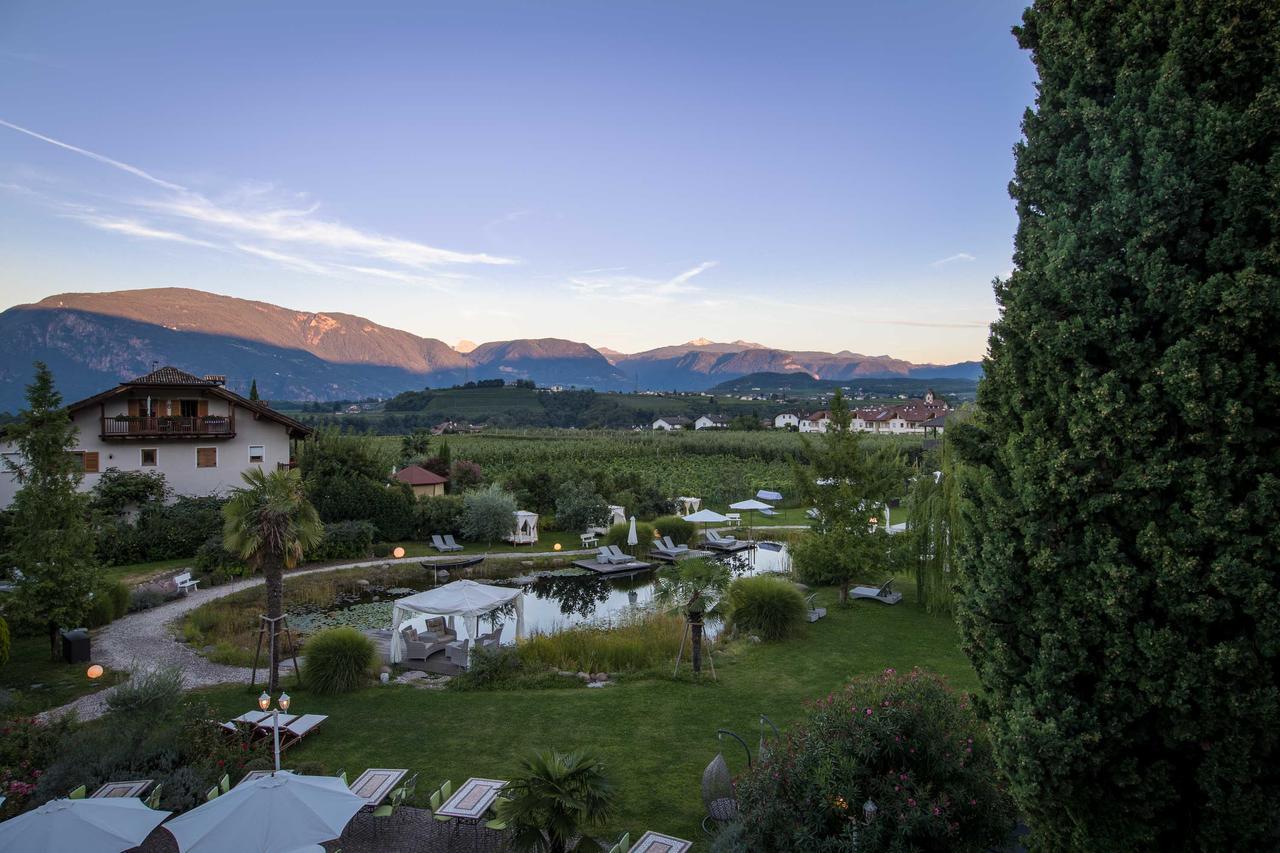 Hotel Weingarten Appiano Sulla Strada Del Vino Esterno foto